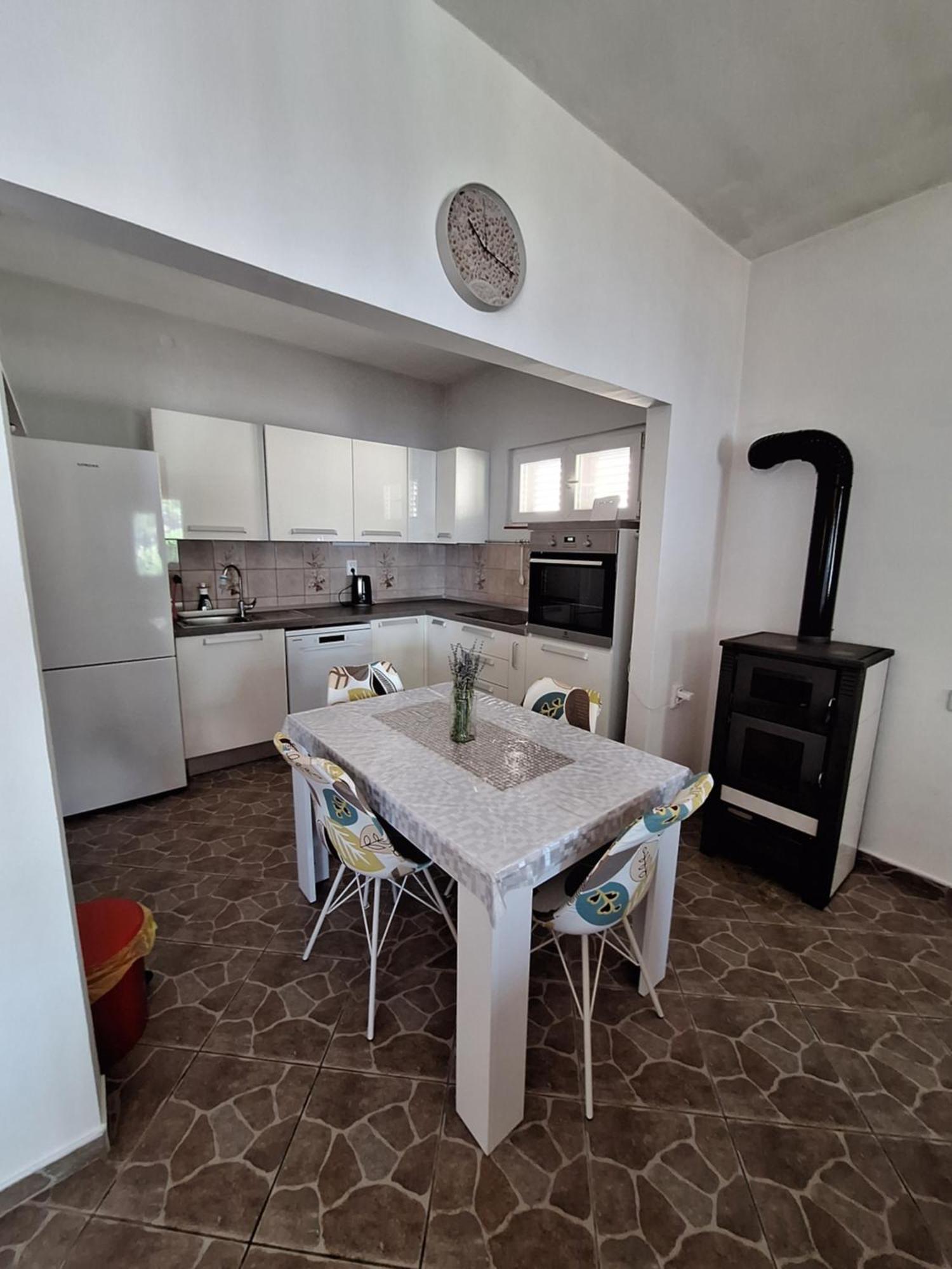 Apartamento Kuca Za Odmor Coccoli Karlobag Exterior foto